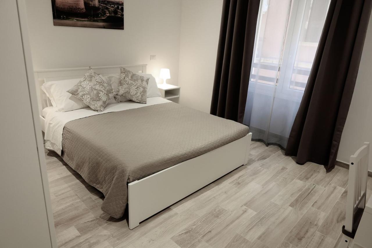Central Guest House Чивитавекия Екстериор снимка