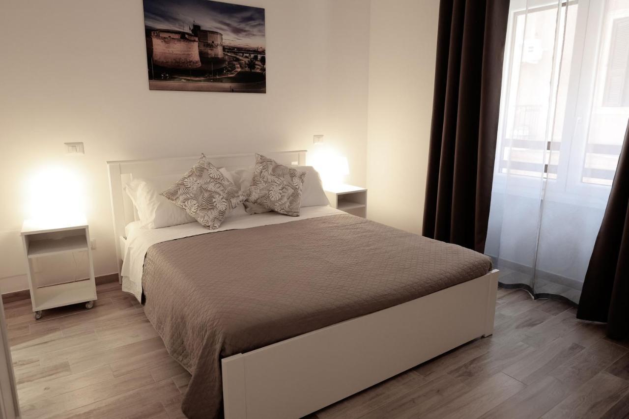 Central Guest House Чивитавекия Екстериор снимка